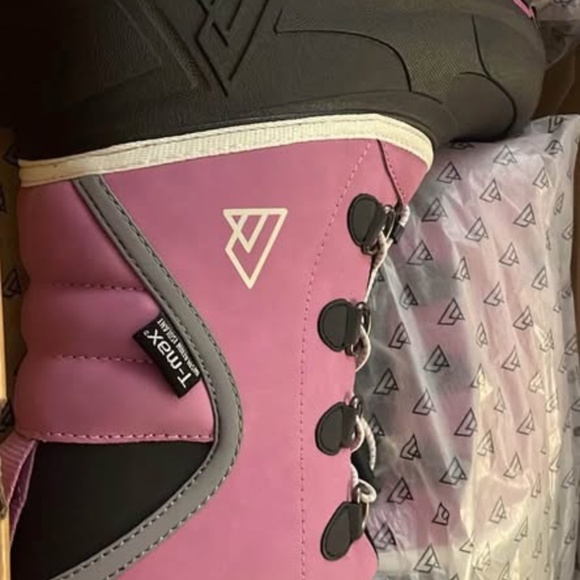 BRAND NEW girl youth ripzone whiteout pink winter snow boots size 4Y (-40C- -50C - Picture 4 of 5